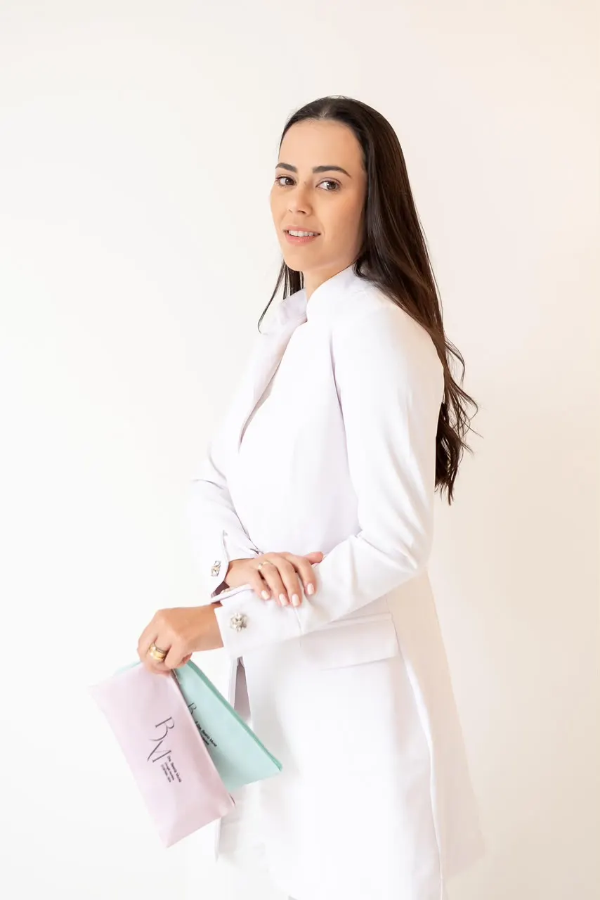 Dra. Beatriz Muniz, cirurgiã-dentista em Alphaville